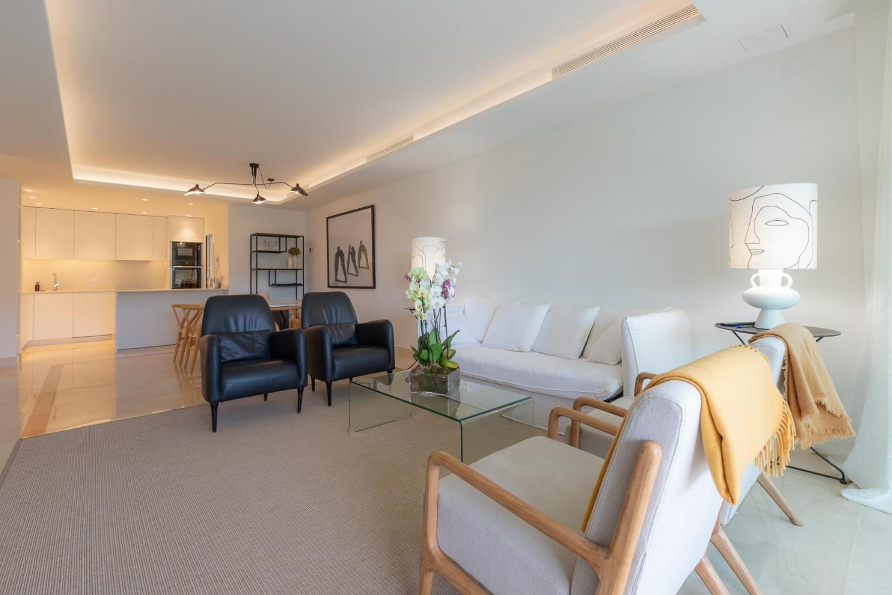 Lujoso Apartamento Con Piscina En Paseo Maritimo Marbella Exterior photo